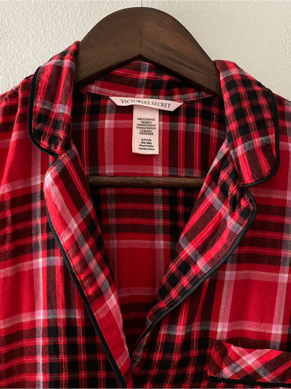 Victoria’s Secret Women’s Pajama Set 2 Piece Red&Black Plaid Gold Thread - Picture 4 of 16